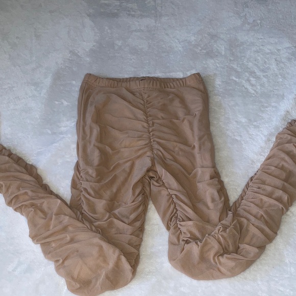 Fashion Nova Tan Ruched 2-piece - Picture 3 of 4